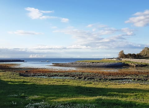 Burren Seaside Lodge, Coastal Holiday Accommodation Available in Ballyvaughan, County Clare
