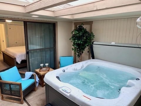 Indoor spa tub