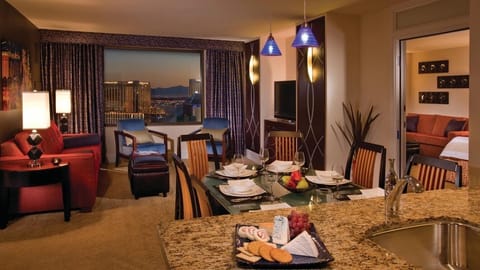 Grand Chateau 2 Bedroom Suite Across from City Center and T-Mobile! Apartment hotel in Las Vegas Strip