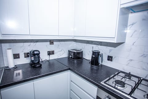 Microwave, oven, coffee/tea maker, blender