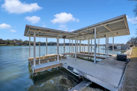 Also dual jet ski lifts!