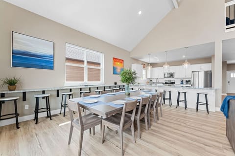 Spacious Kitchen & Fully Stocked! Large Dining Table and Plenty of Seating!!!