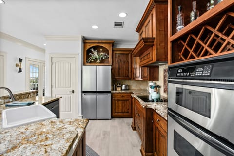 Everything you need to enjoy a meal! Dishes, pots, pans, bakeware, spices, etc.