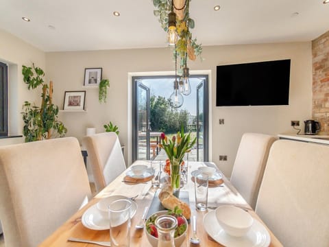 Open plan living space | Bwythyn Cudd, Goodwick, near Fishguard