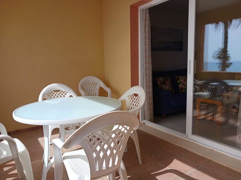 Front line beach resort. Doña Lola. Calahonda