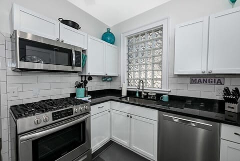 Modern and fully equipped kitchen for your vacation getaway