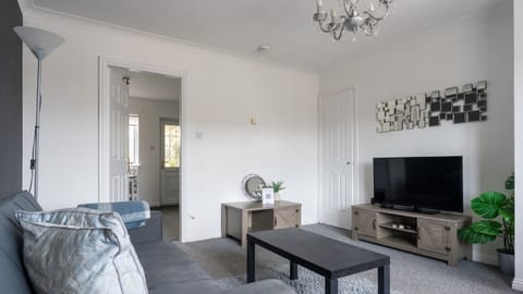 Living Room / Lounge