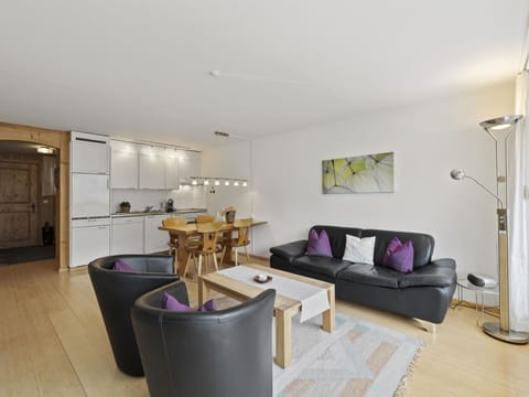 Table, Building, Purple, Lighting, Wood, Living Room, Interior Design, Comfort, Couch, Flooring