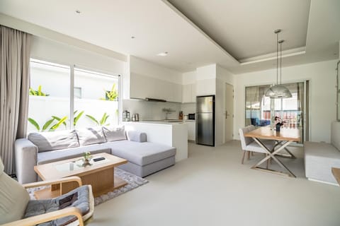 Deluxe pool villa at Kamala Garden View (10038)