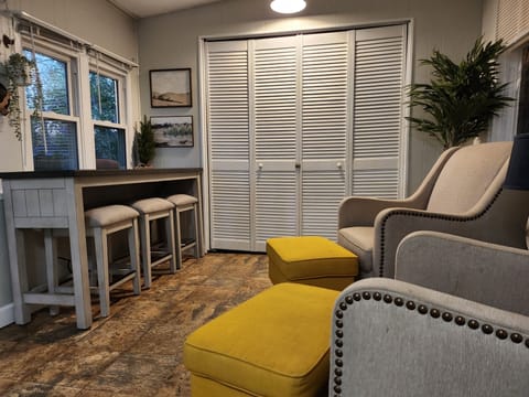 Riverview room, desk/bar table with USB chargers