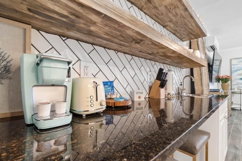 A Keurig coffee maker, toaster