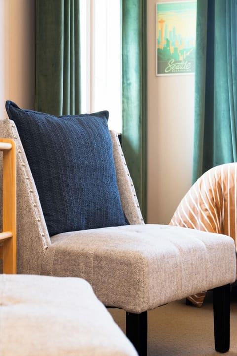 Second Bedroom Seating