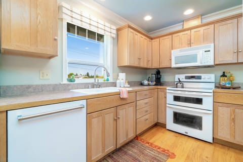 All Appliances in Kitchen
