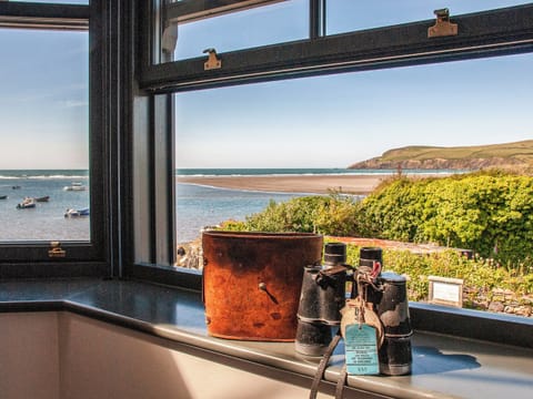 Llygaid-yr-Haul at Parrog Point, Newport, Pembrokeshire Coast