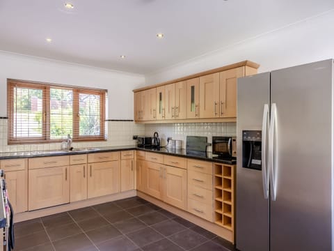 Kitchen area | Dyffryn Cain, Aberystwyth