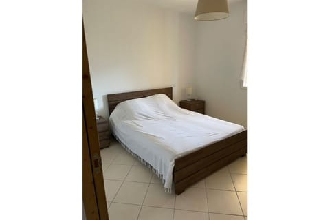 2 bedrooms, iron/ironing board, travel crib, free WiFi