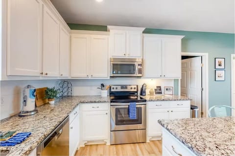 Cooking meals is a breeze if you just want a relaxing day at the house