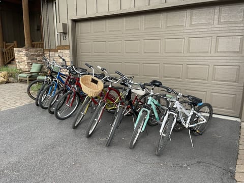 10 bikes