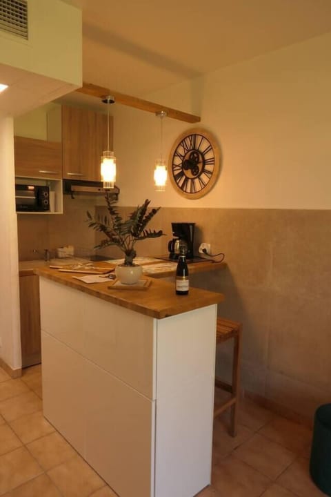 22f7ea3b 43e1 4921 9ed9 df70dafca1fb