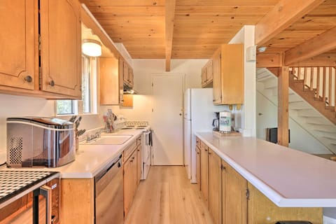 Kitchen | 1st Floor | Dishwasher | Coffee Maker | Cooking Basics