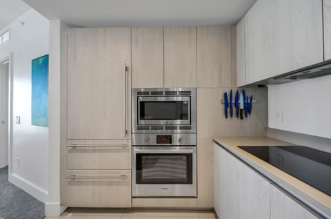 Enjoy comfort and innovation of the up-to-date built-in appliances.