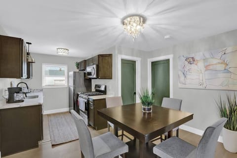 D33c69bd 56b4 44aa b7e7 00a5a7794a2f