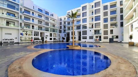 Indoor pool, outdoor pool