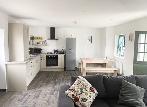 Shannon Castle Holiday Cottages Type C , Riverside Holiday Accommodation Available in Ballysteem, County Limerick