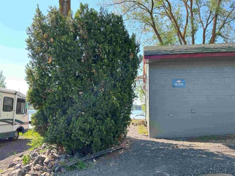 Walkway to the main side entrance.