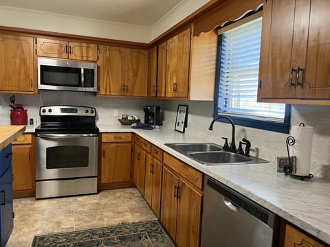 Indoors, Kitchen, Microwave, Oven, Home Decor