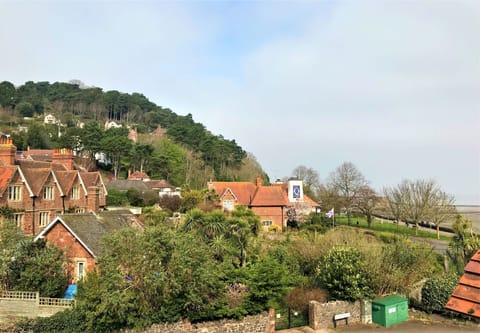 Penthouse Apartment view from roof terrace_north hill