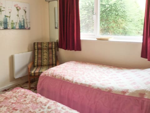 Twin bedroom | Hafod, Barmouth