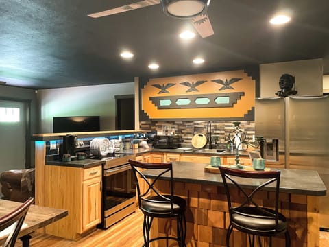 Full kitchen available