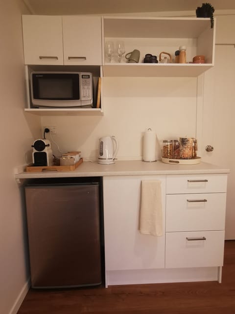 Microwave, coffee/tea maker, electric kettle, toaster