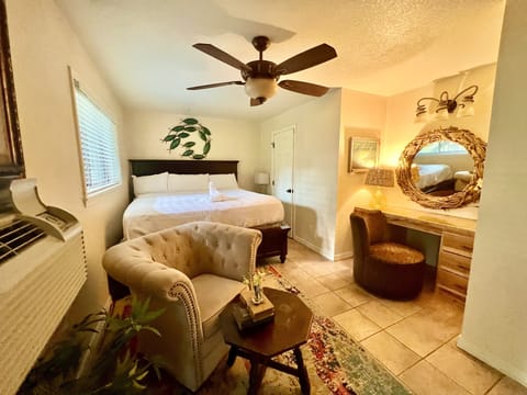 Home Decor, Ceiling Fan, Furniture, Indoors, Living Room