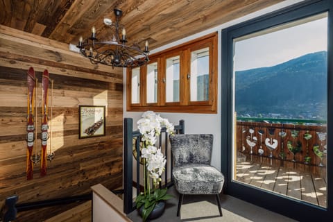 The chalet has recently been renovated throughout with beautiful old wood