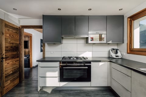 Hire a chef or self-cater in the professional kitchen