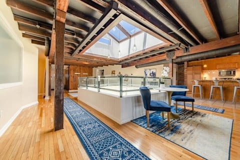 Host your next event in a space with true Louisville charm, just a stone’s throw from the historic Whiskey Row.