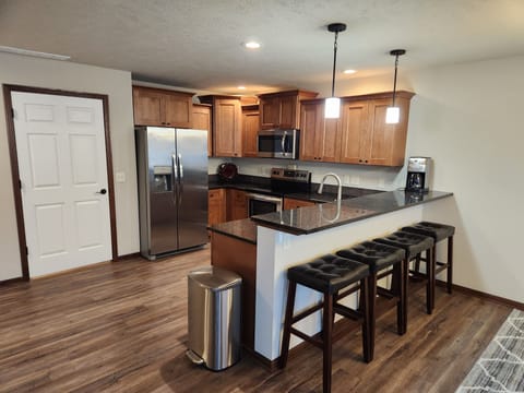 Private kitchen | Fridge, microwave, oven, stovetop