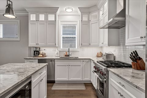 Indoors, Kitchen, Cooktop, Lamp, Sink