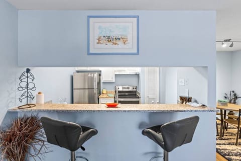 Mini bar/ lounge overlooking the kitchen