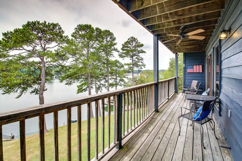 Hot Springs Vacation Rental | 2BR | 2BA | 1,508 Sq Ft | 1 Step Required