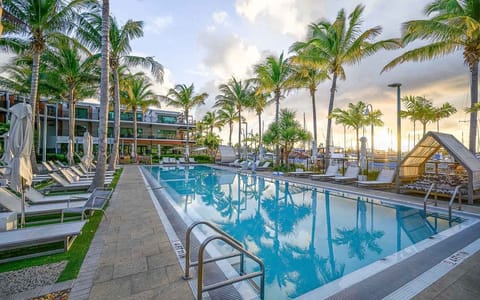 Outdoor pool, a heated pool