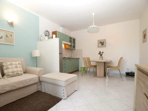 Dining room 1