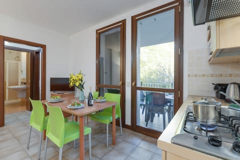 Kitchen and dining area