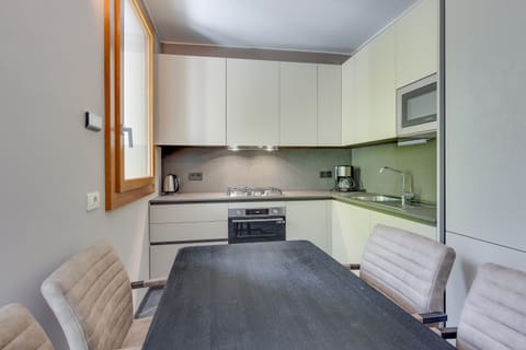 Kitchen and dining area