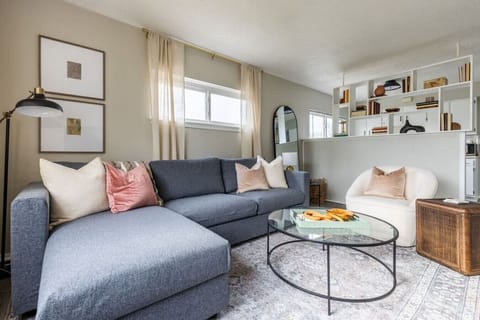 Queen Size Pull-Out Bed - Perfect for Hosting 2 Extra Guests!