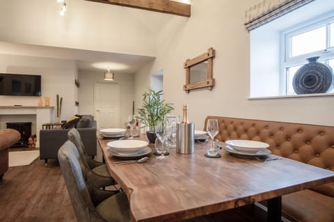 The Barn At Kiln Park - 2 Bed Cottage - Narberth (14115)