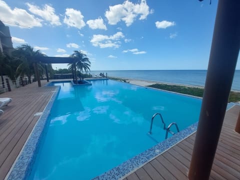 Outdoor pool, an infinity pool