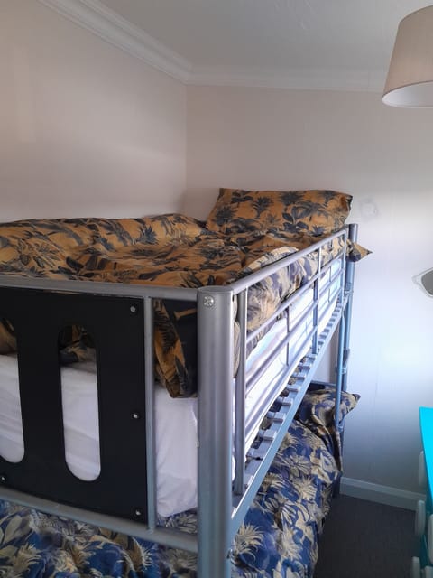 2 bedrooms, iron/ironing board